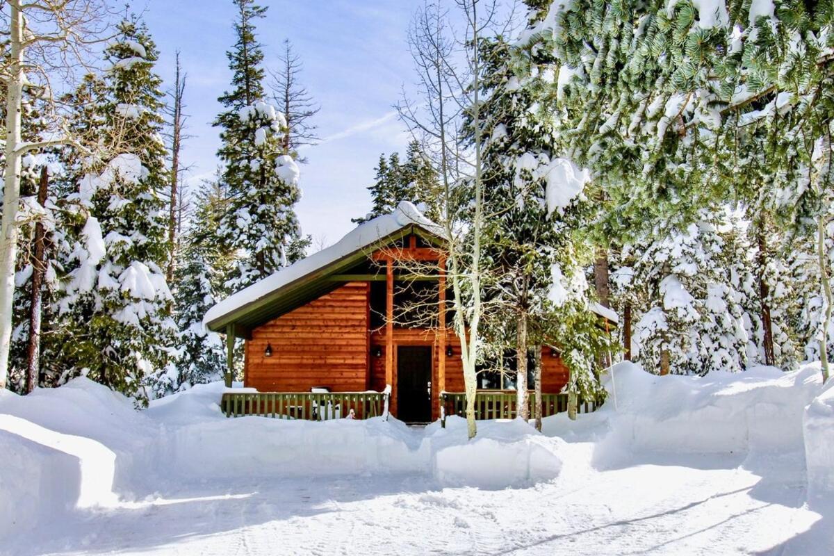 Casa vacanze Lovely Log With Fire Pit! Duck Creek Village